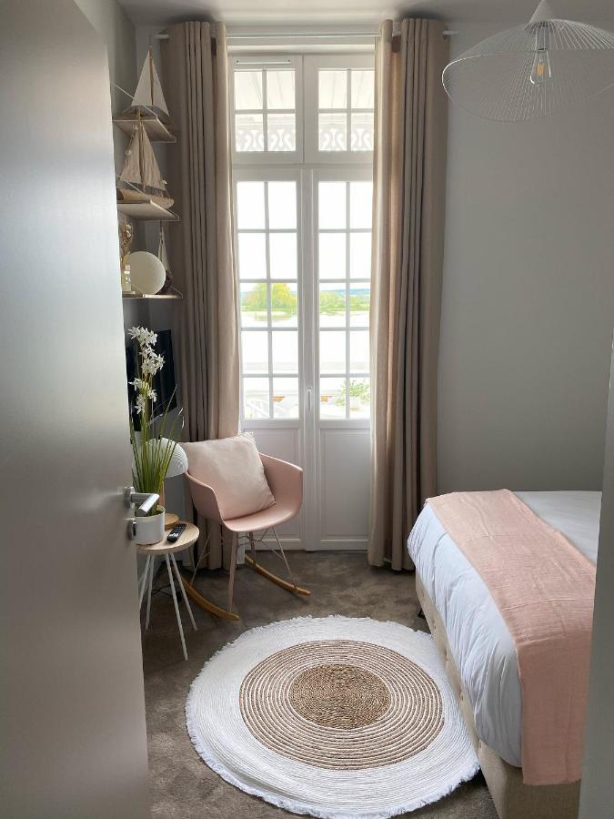 White House, Maison D'Hotes Villequier 外观 照片